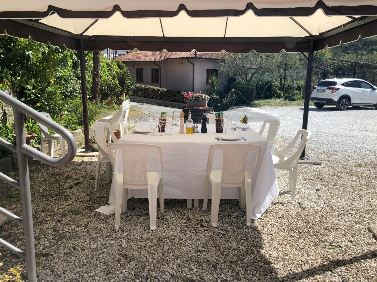 Albergo Ristorante La Greppia Montedivalli Chiesa Exterior foto